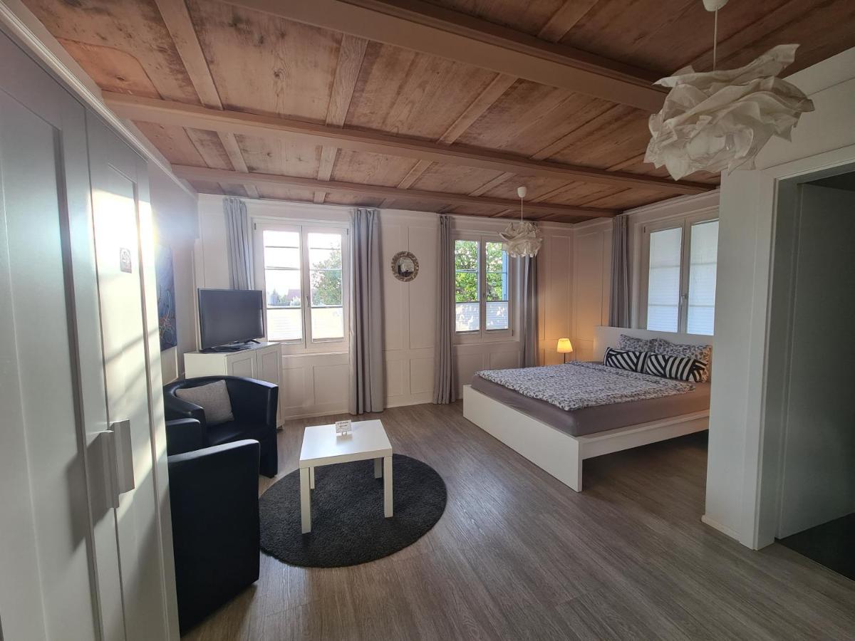 Von May Rooms Herbligen Esterno foto