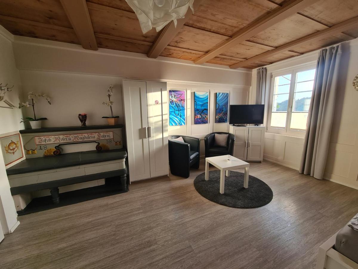 Von May Rooms Herbligen Esterno foto